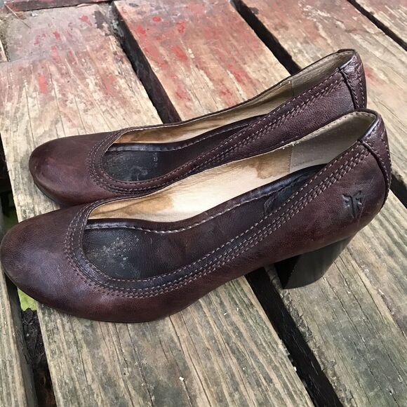 Women’s FRYE Carson Pumps Brown Cognac Color Block Mid Heel Sz 7.5 Chunky Round - Picture 2 of 11